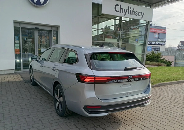 Volkswagen Passat cena 205900 przebieg: 10, rok produkcji 2024 z Dębica małe 466